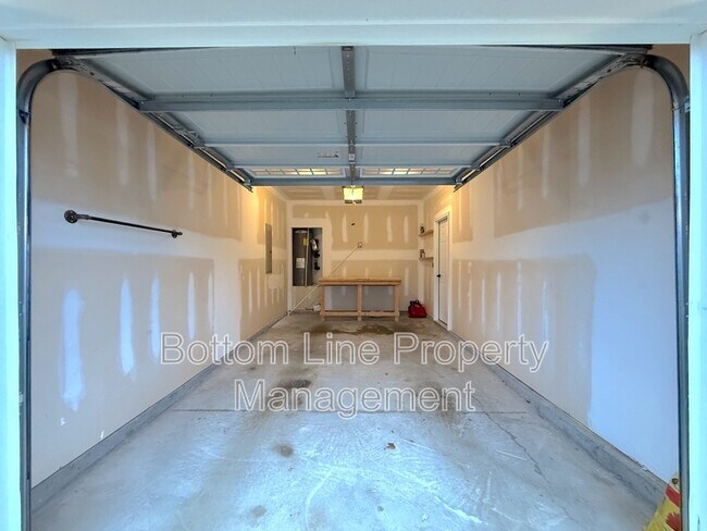 Building Photo - 13450 Savannah Point Dr