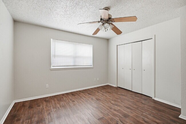 Building Photo - Prime Location | 2-Bed, 2-Bath with Fireplace and Patio