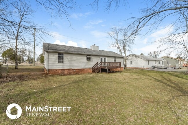 Building Photo - 132 Fergus Rd