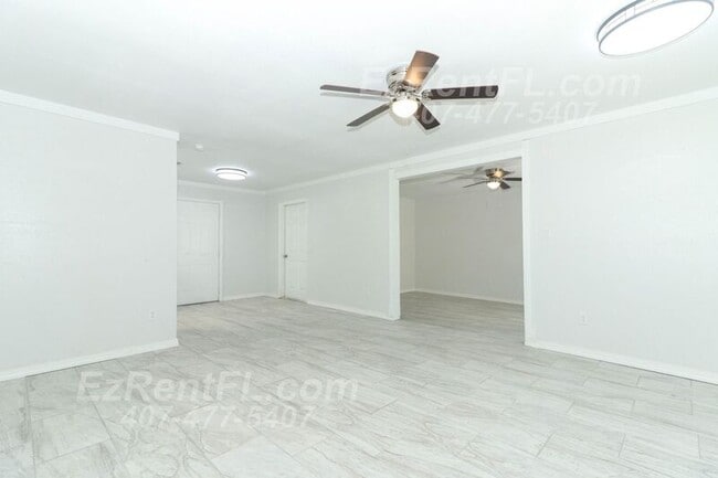 Building Photo - 3833 Holly Ct