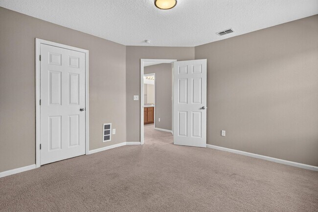Building Photo - 13685 Goodson Pl