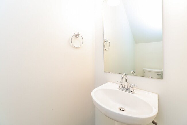 Building Photo - 9152 Eventine Ct