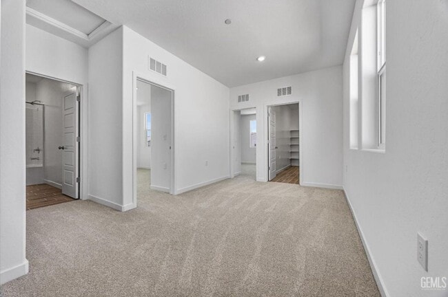 Building Photo - New Construction Call to set up a showing