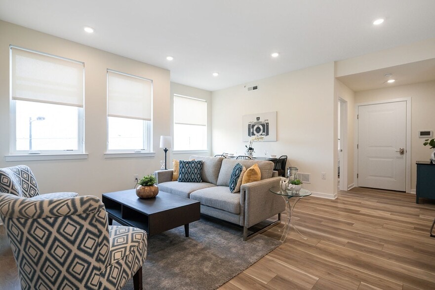 Building Photo - Ave V (LO)