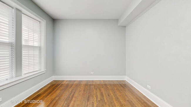 Building Photo - 2626 E 78th St