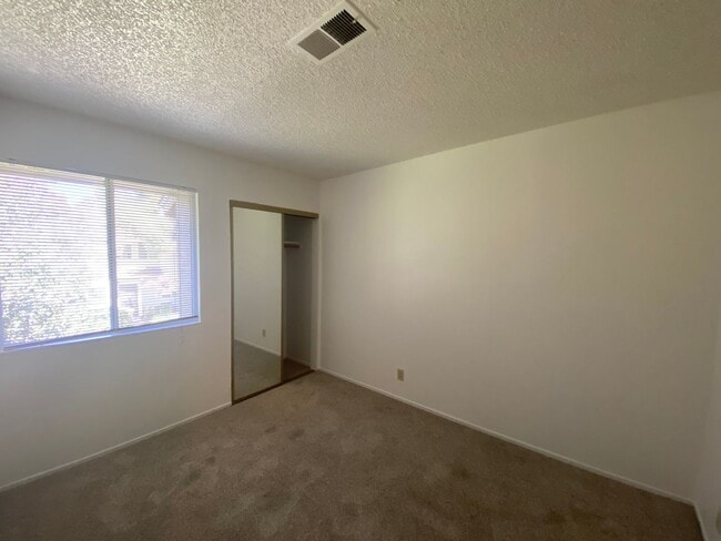 Building Photo - 313 Eldridge Ave