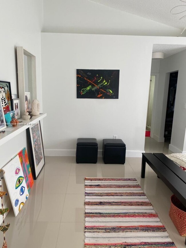 Building Photo - 5261 SW 154th Pl