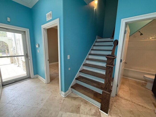 Building Photo - Navarre - Hidden Bay Village - 3 bedroom, 3 bathroom - Waterfront Townhome