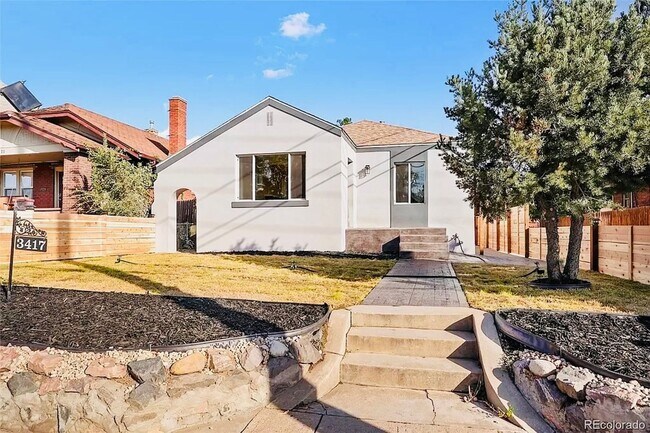 Building Photo - Beautiful 2 Bed 2 Bath With Bonus Living Space in Denver's Clayton Neighborhood
