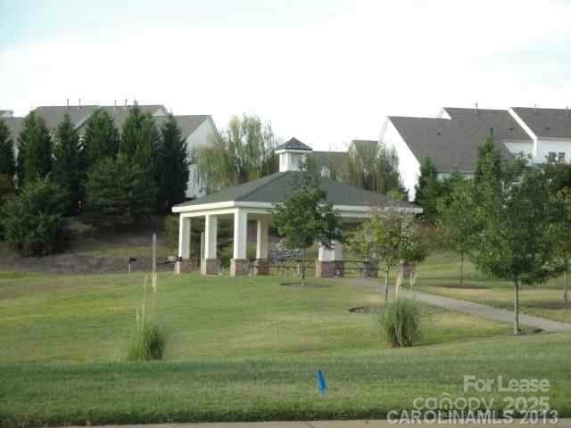 Building Photo - 9806 Sky Vista Dr