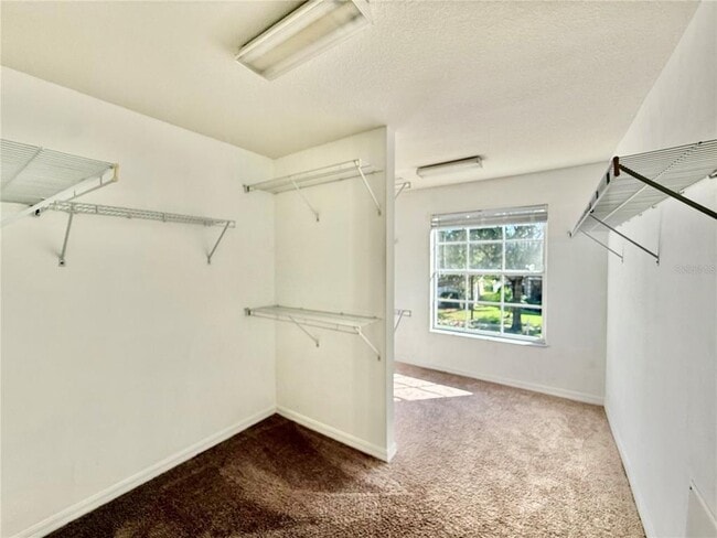 Building Photo - 11161 Creek Haven Dr