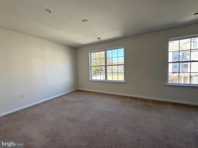 Building Photo - 3635 Glouster Dr