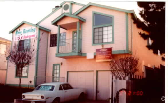 Building Photo - 4226 43rd St