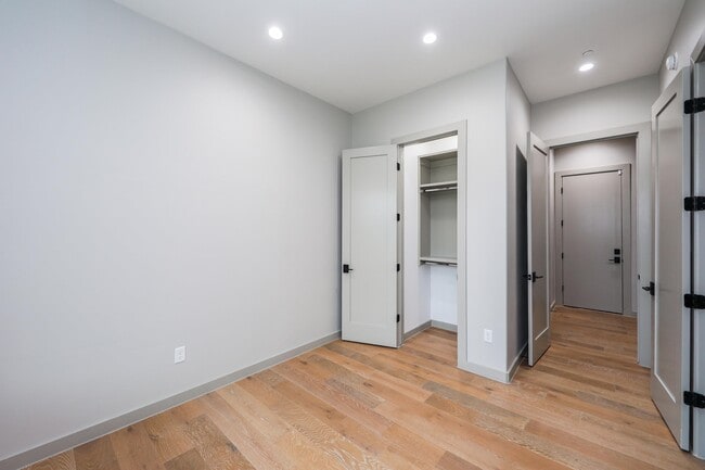 Building Photo - 8120 Stillmeadow Ct