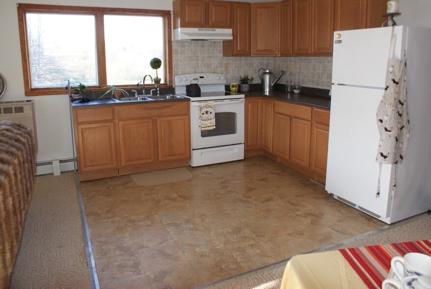 Kitchen - 540 Hoagerburgh Rd