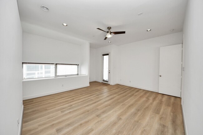 Building Photo - 1822 Southmore Blvd