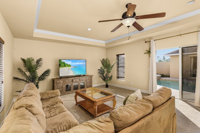 Building Photo - 205 SE 4th Pl