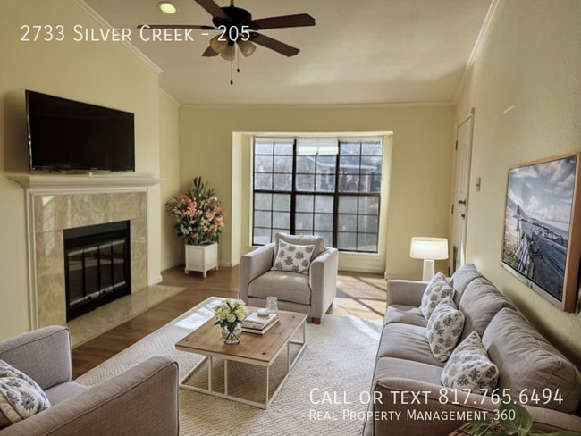 Building Photo - 2733 Silver Creek Dr