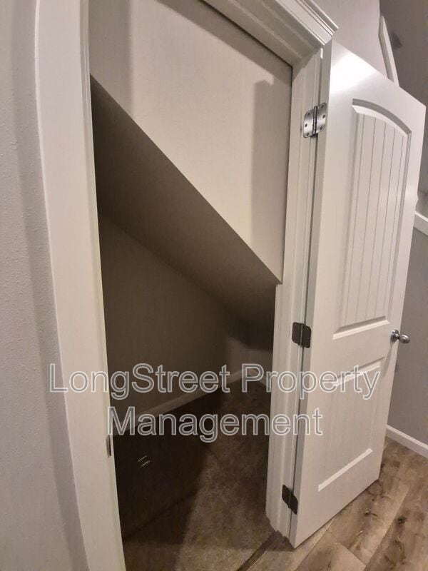 Building Photo - 7278 SE Ronelle Ct