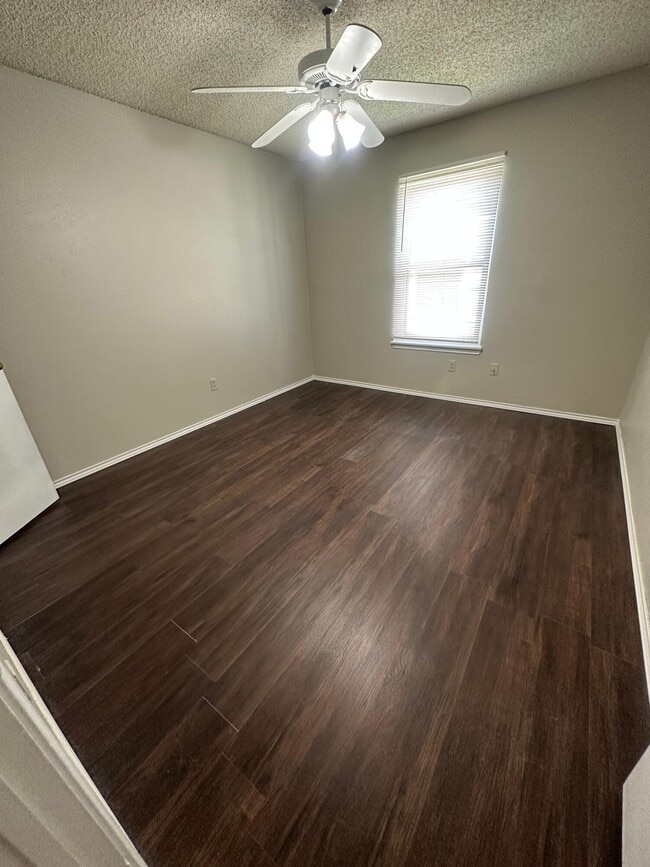 Building Photo - 5618 Brownfield Dr