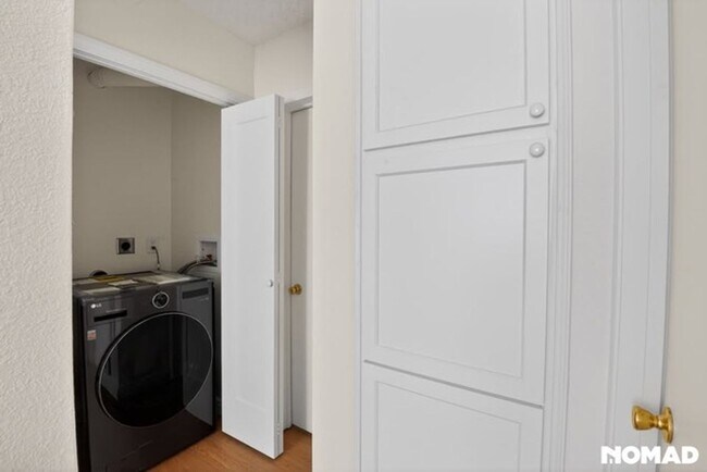Building Photo - Charming 2 Bedroom 1 Bath Apartment For Rent