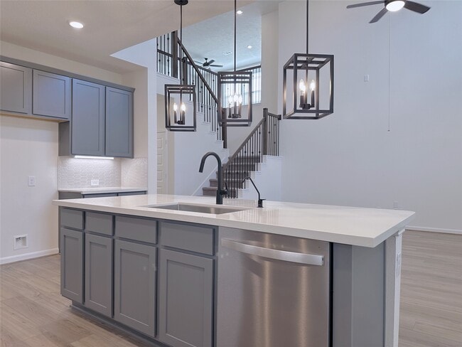 Building Photo - 25630 Moreleigh St