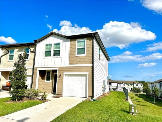 Building Photo - 182 Mandovi St