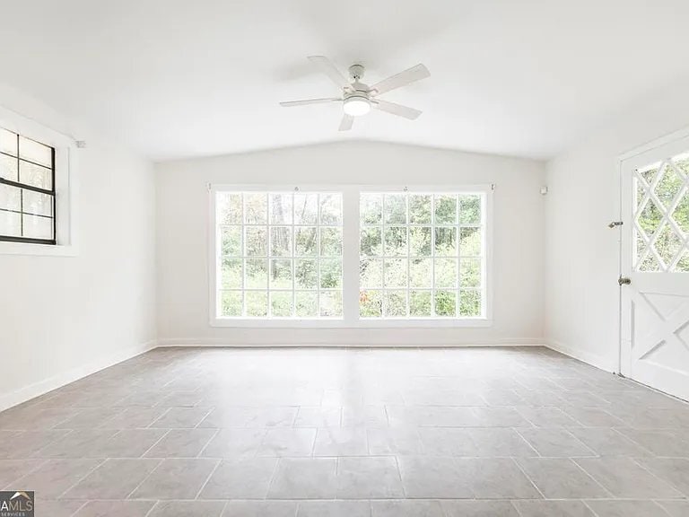 Building Photo - 201 Sherman St