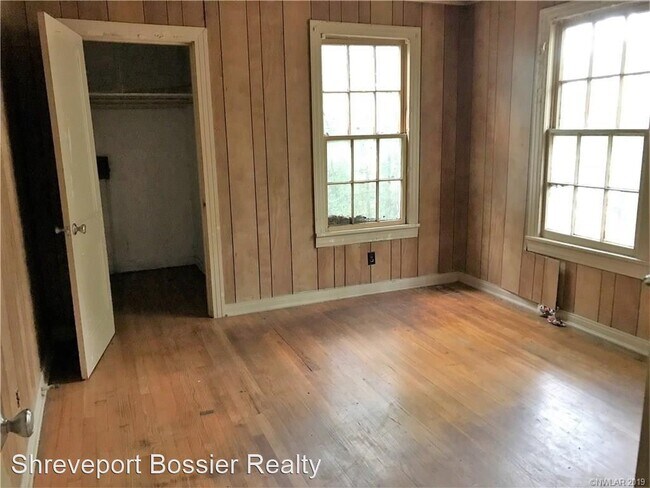 Building Photo - 2 br, 1 bath House - 2918 Midway St