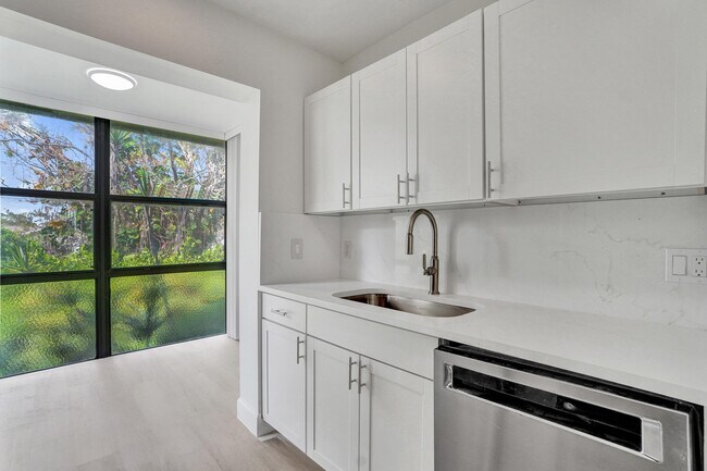 Building Photo - 1040 Homewood Blvd