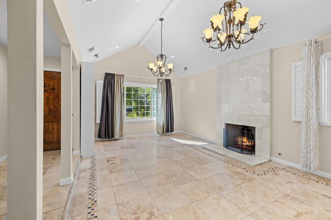 Primary Photo - 5 Bedroom 5.5 Bathroom Pool Home in Encino