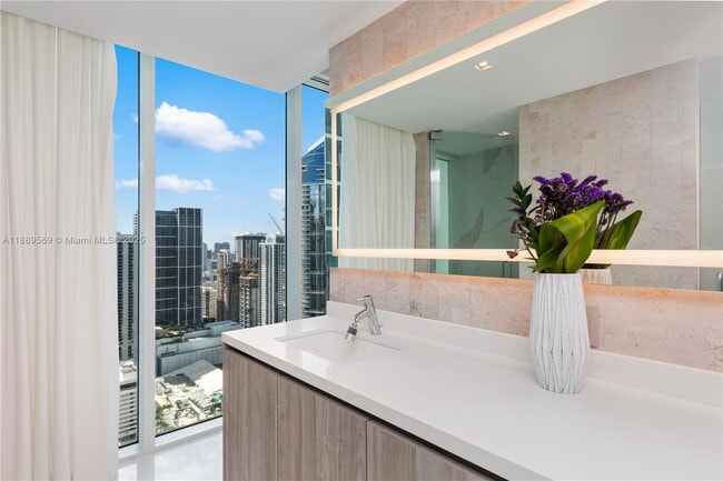 Building Photo - 1040 Biscayne Blvd