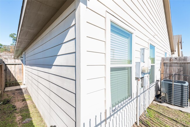 Building Photo - 12118 Pia Drive