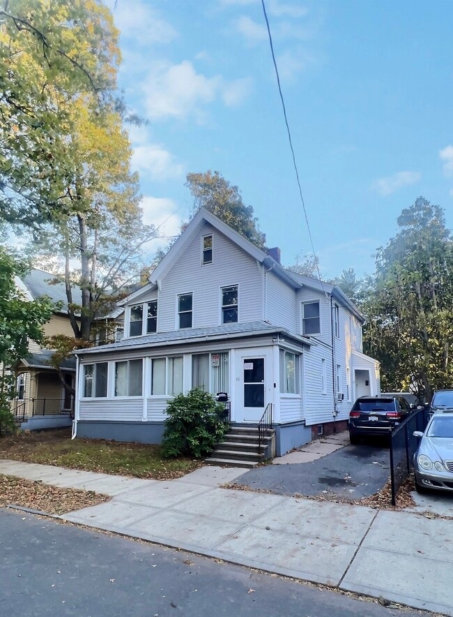 Building Photo - 82 Ivy St