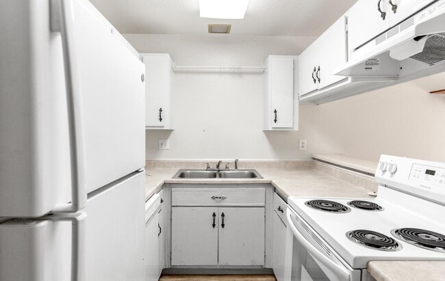 Building Photo - 2555 Clear Acre Ln