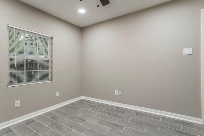 Building Photo - 10639 Autumn Meadow Ln