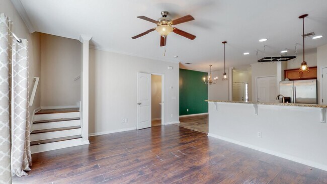 Building Photo - Townhome living in Richmond Hill's Creekside Subdivision - Community Pool and Playground