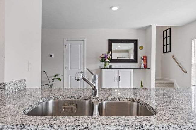 Building Photo - 3624 Turney Dr