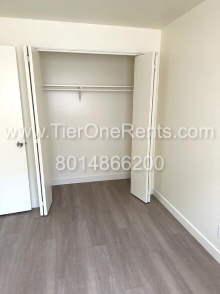 Building Photo - NO DEPOSIT option available for qualified renters!
