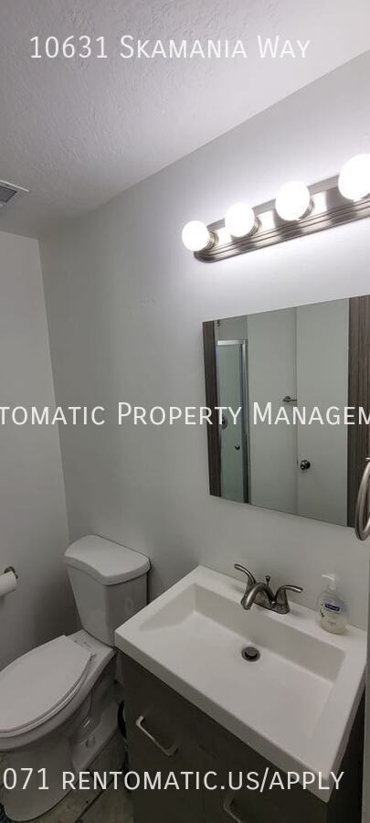 Building Photo - 10631 Skamania Wy