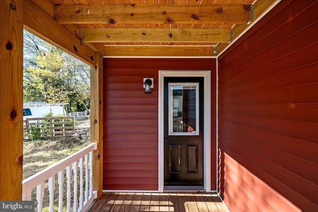 Building Photo - 117 E Monmouth St