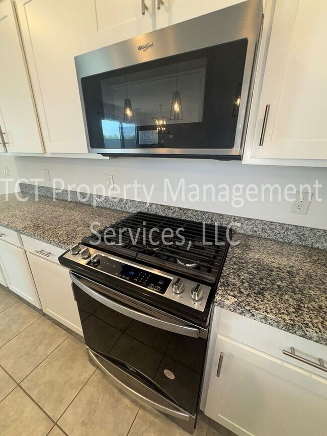 Building Photo - Beautifully Updated San Tan Groves Home