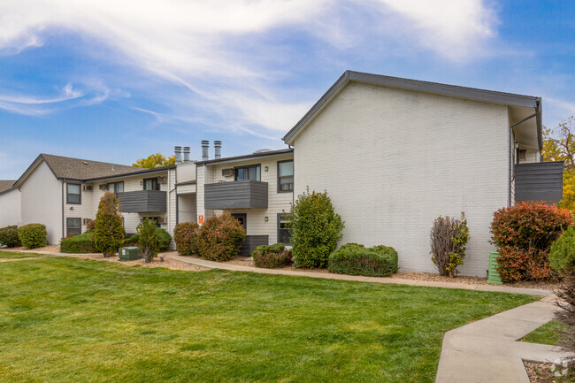 Building Photo - Miramar Apartments