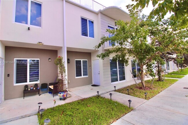 Building Photo - 25875 SW 145th Ave