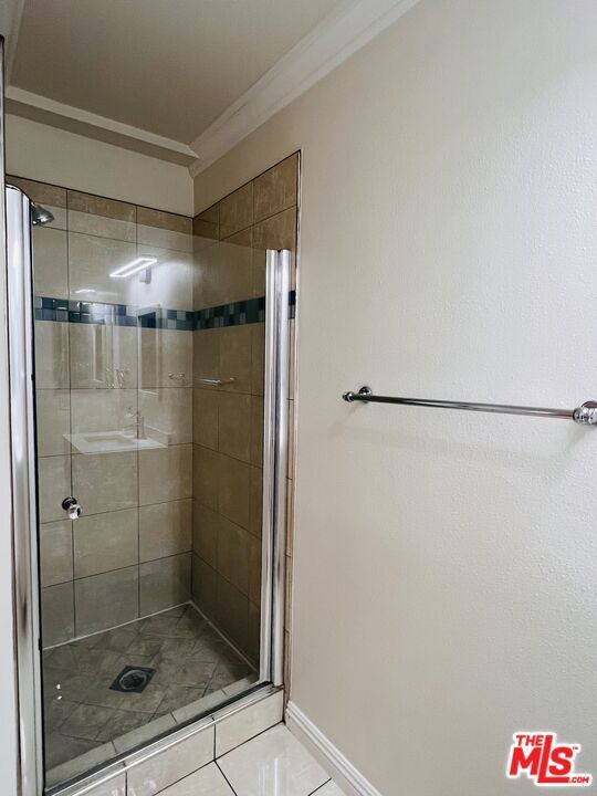 Building Photo - 121 Sinclair Ave