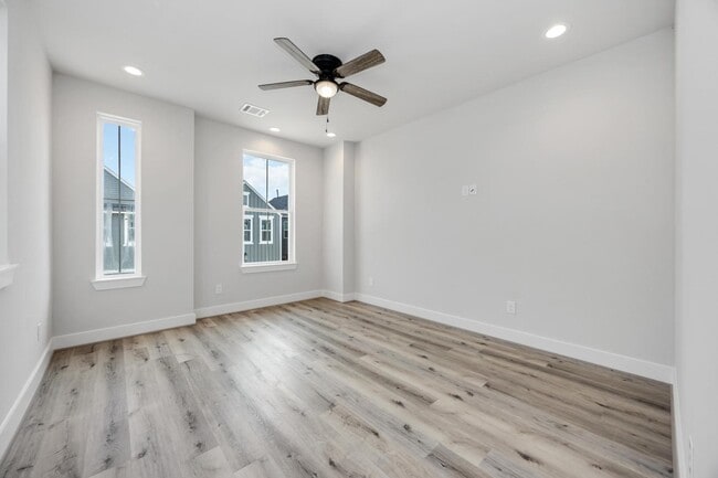 Building Photo - Bauman Heights