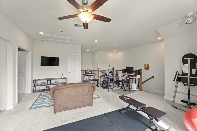 Building Photo - 1939 Shallow Canyon Ln