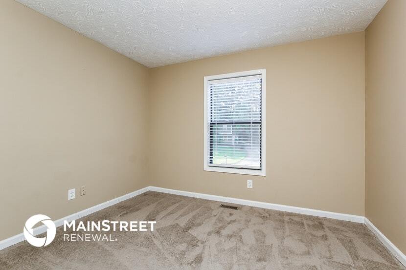 Building Photo - 2490 Deerfield Dr