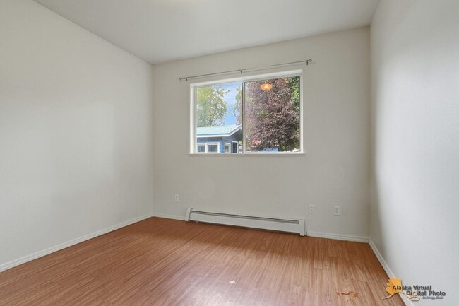Building Photo - 1105 W 34th Ave