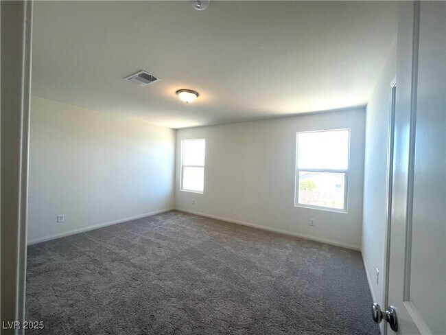 Building Photo - 8694 Glen Echo Ave